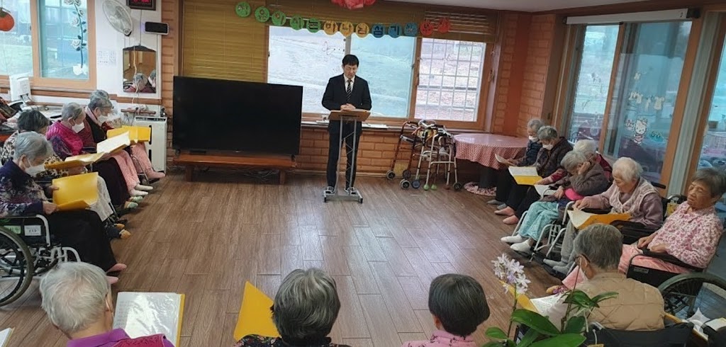 �������� ���� �ӿ��� �Բ��ϴ� �뿤�ǹ�Ÿ���� �ϻ�